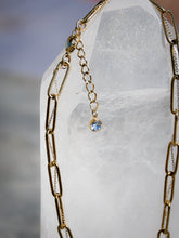 Charger l&#39;image dans la galerie, Collier avec pierre de Cristal de Roche hématoïde
