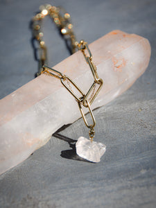 Collier avec pierre de Cristal de Roche hématoïde